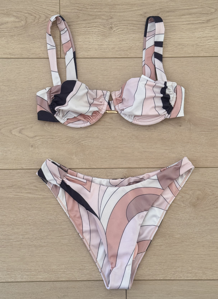 Ariel Top & Corazon Bottom