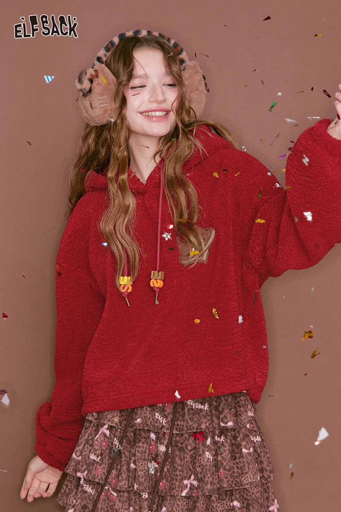 ELFSACK Casual Loose Solid Heart Embroidery Cropped Hoodie