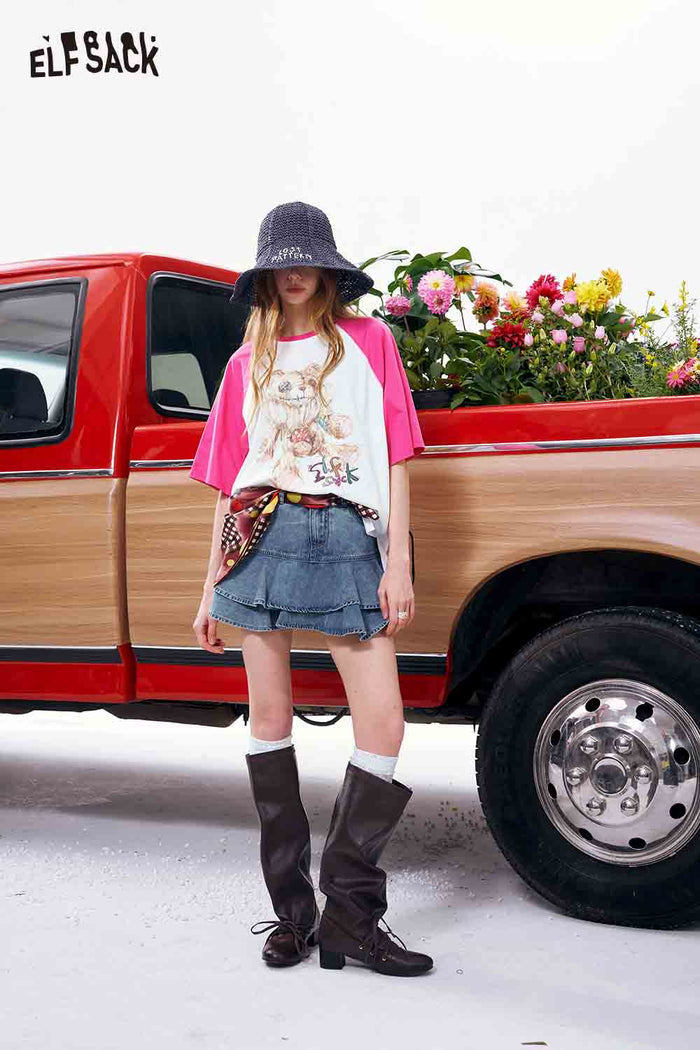 ELFSACK Contrast Sleeve Huggy Bear Oversized Tee