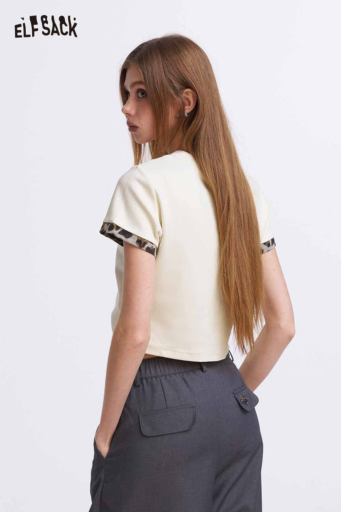 ELFSACK Cream T Shirt with Leopard Print Logo