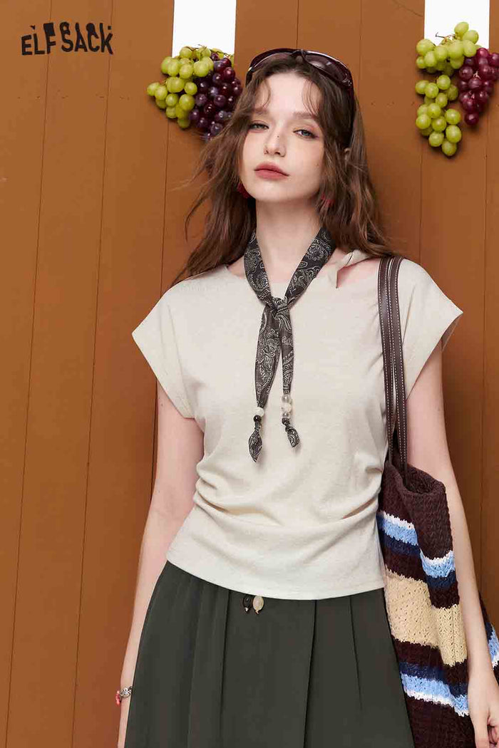 ELFSACK Cutout Shoulder Ruched Slim Fit Tee