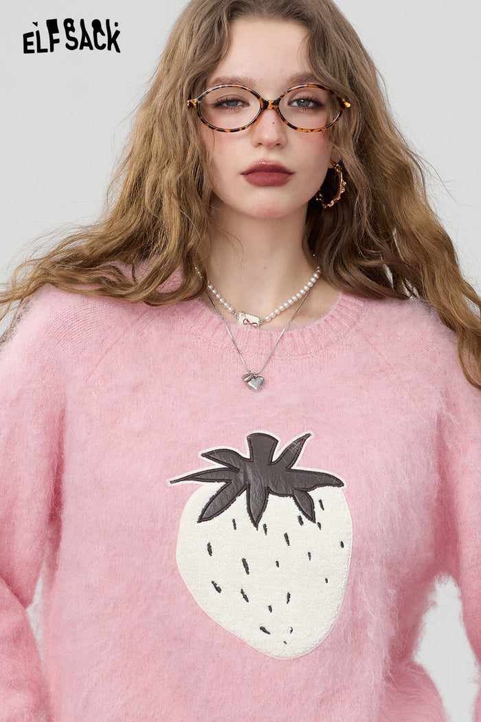 ELFSACK Loose Soft Warm Pink Strawberry Applique Fluffy Sweater