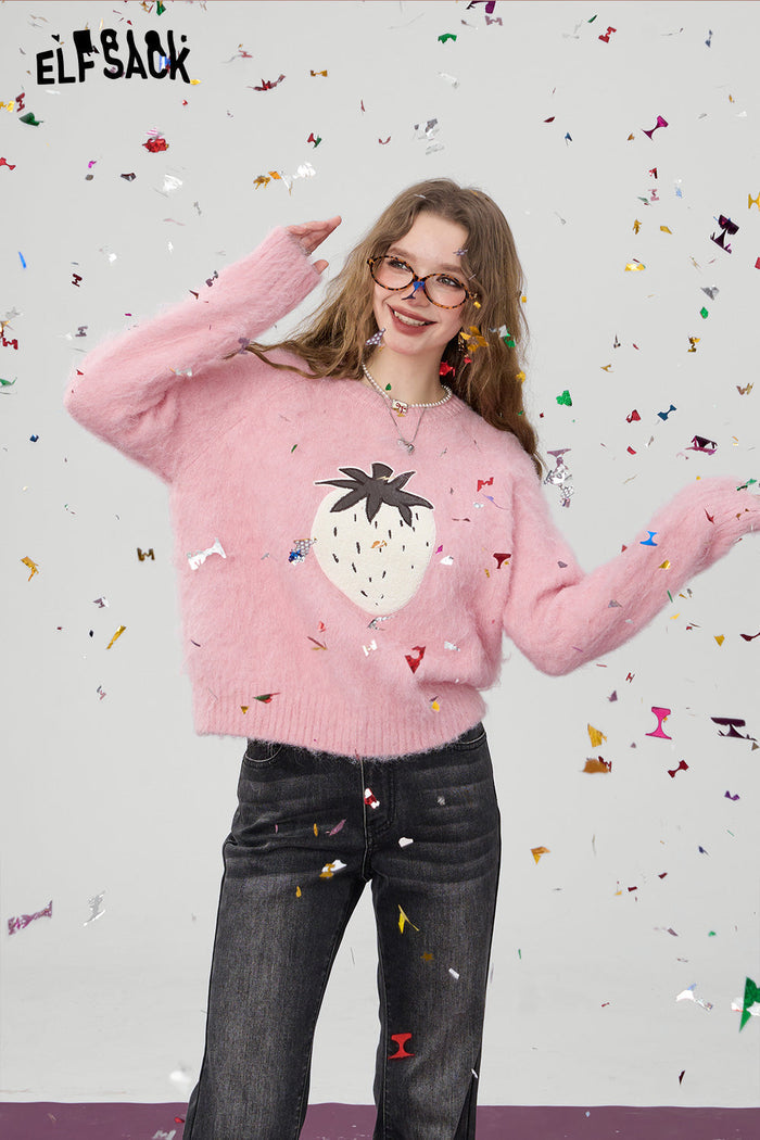 ELFSACK Loose Soft Warm Pink Strawberry Applique Fluffy Sweater