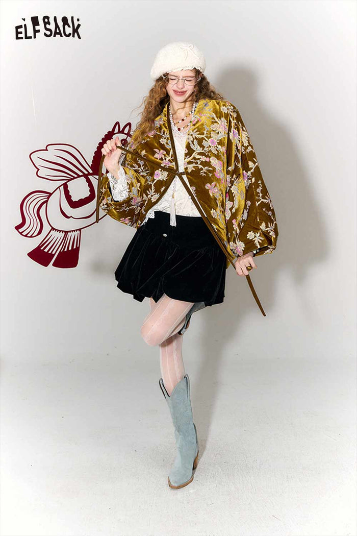 ELFSACK New Oriental Style V Neck Velvet Goldfish Embroidery Padded Jacket