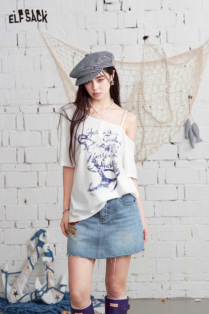 ELFSACK Off-Shoulder Asymmetrical Strap Graphic T-Shirt