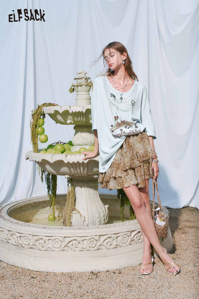 ELFSACK Oversized Pearl Detail Graphic Tee
