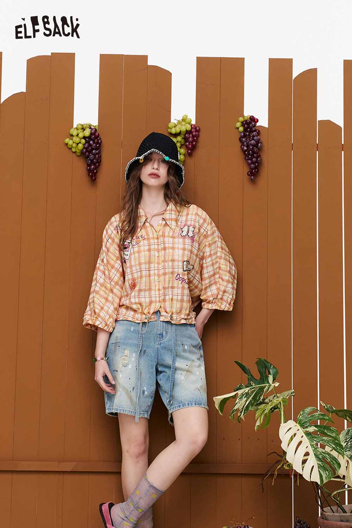 ELFSACK Plaid Graffiti Drawstring Cropped Shirt
