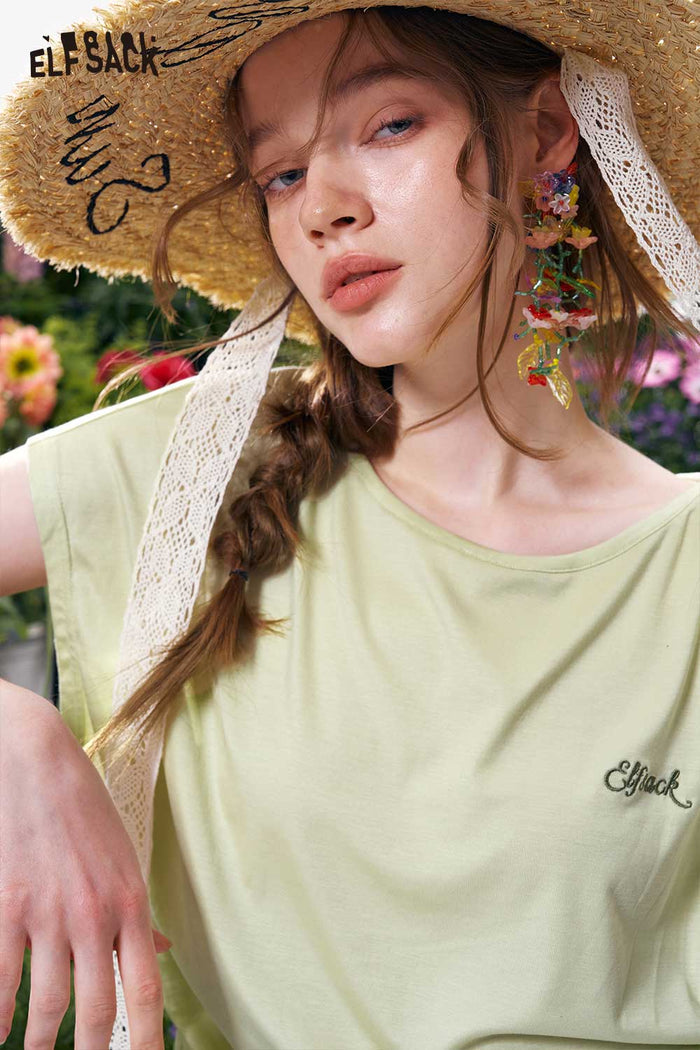 ELFSACK Ribbed Knit Back Cutout Bead Detail Tee