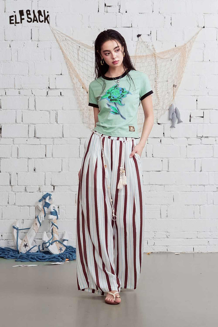 ELFSACK Rose Print Color-Block Trim Cropped T-Shirt