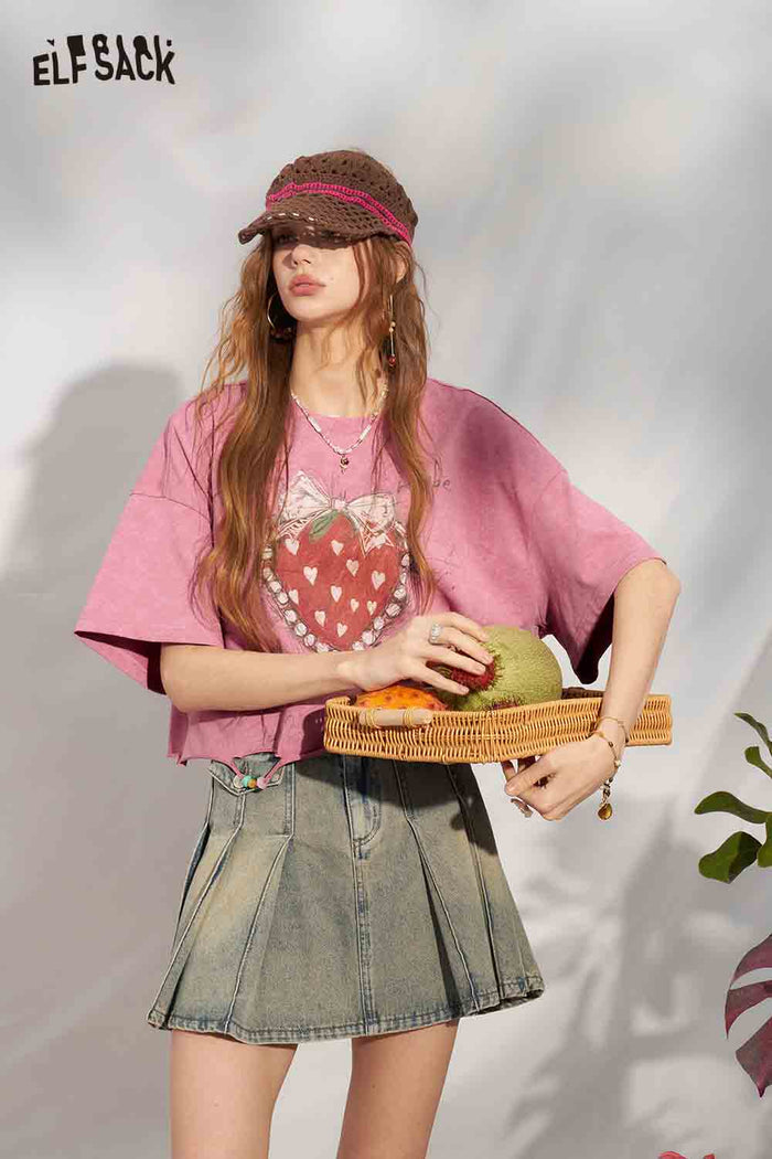 ELFSACK Strawberry Washed Distressed Beaded Crop Tee