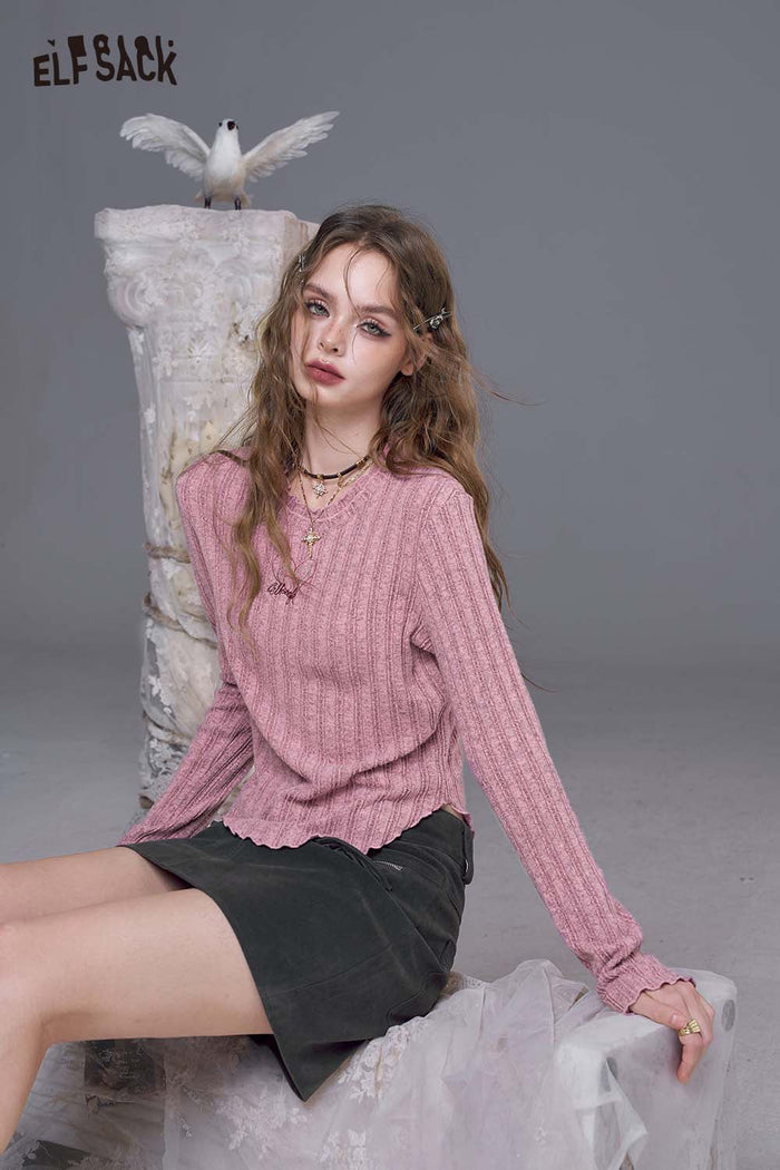 ELFSACK Stretch Knit Fitted Top with Minimalist Embroidery Essential Layering Piece