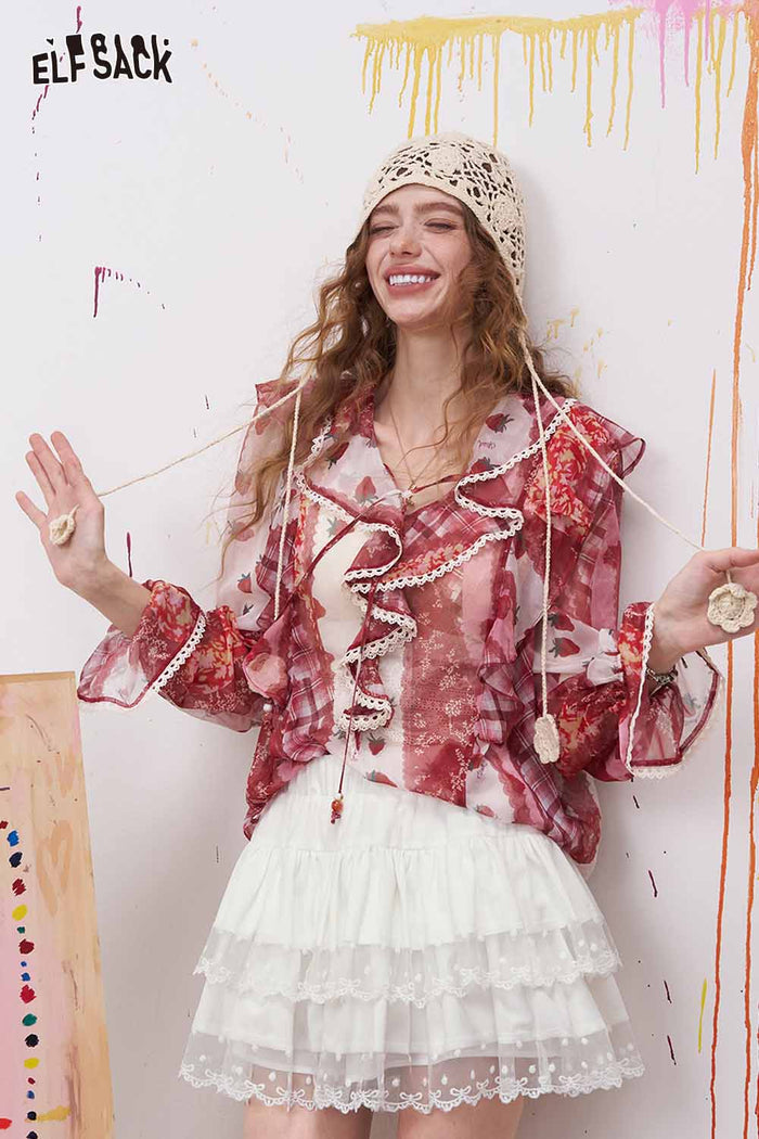 ELFSACK Tiered Ruffle Lace Trim Mini Skirt
